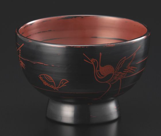 時代椀 絵替り漆絵シリーズは、先達の残した椀のデザインを復刻した