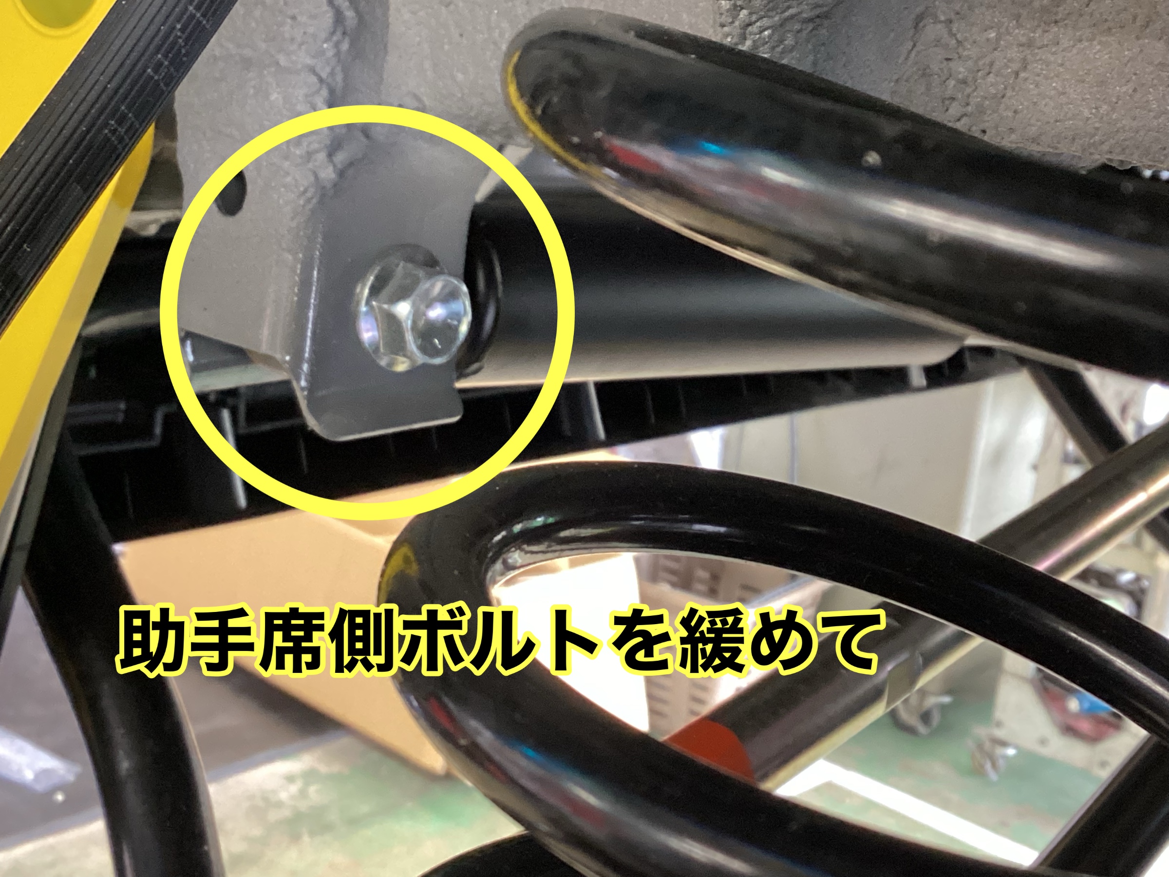 JB64Wジムニーの乗り味を変えたい方必見！KYBショック・ステアリング