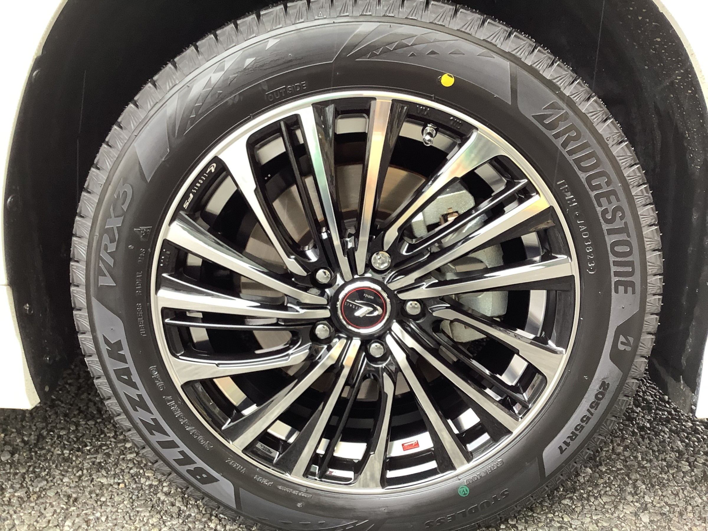 90系 VOXY スタッドレスセット！！ 17インチ