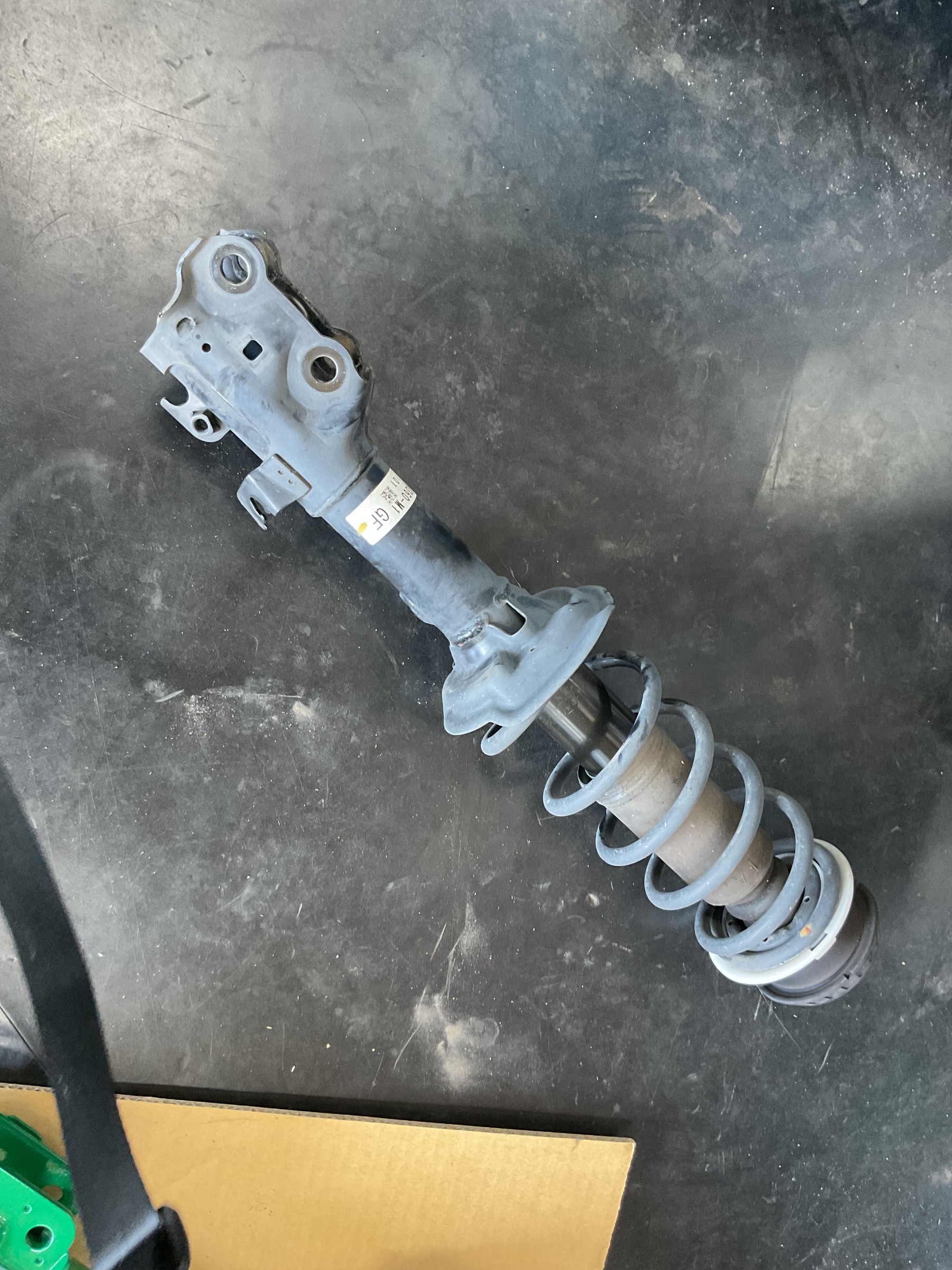 ホンダJF3型N-BOXカスタム、車高調のお取り付け＆アライメント調整