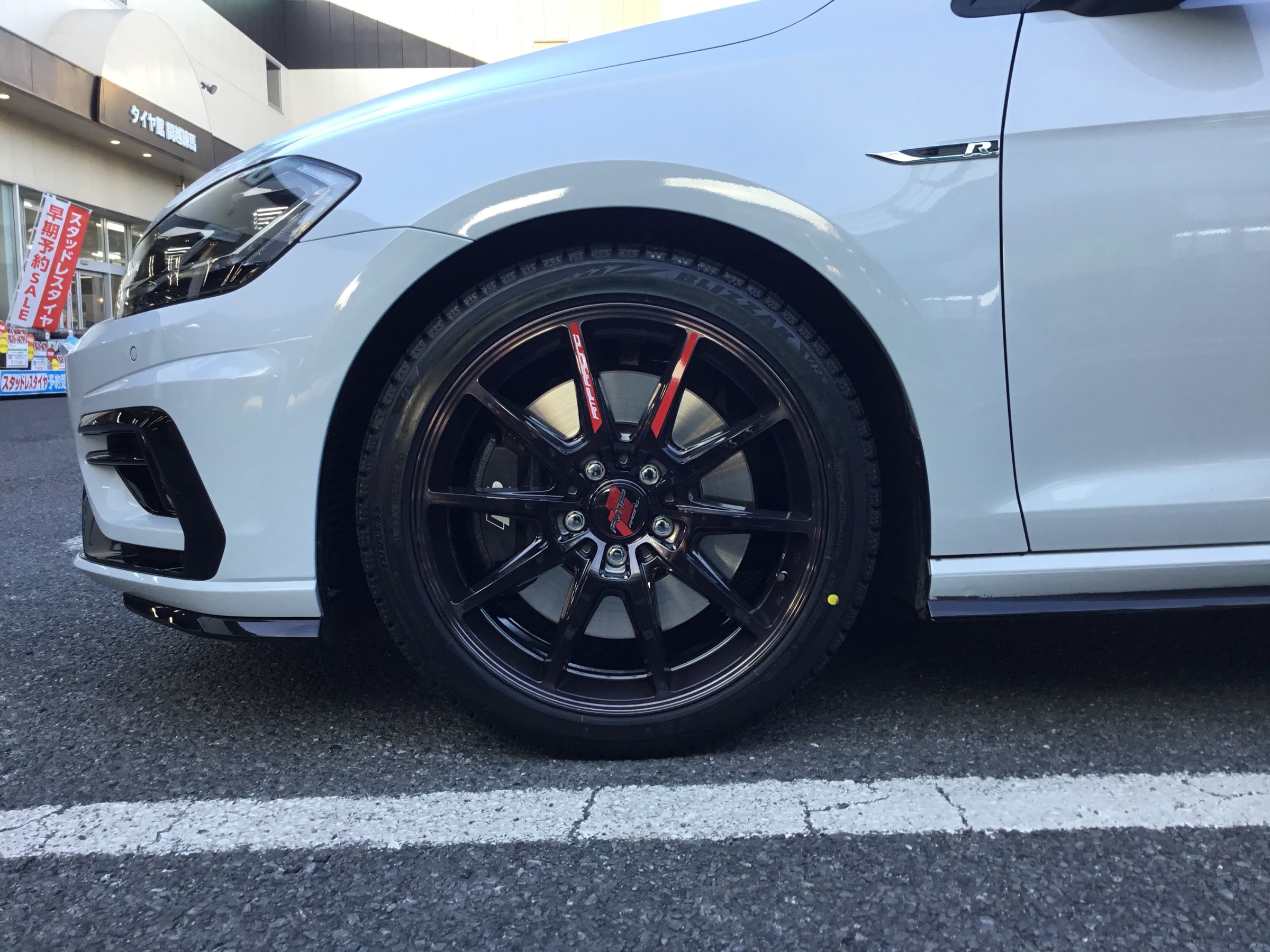 フォルクスワーゲン ゴルフR スタッドレスホイールセット取り付け