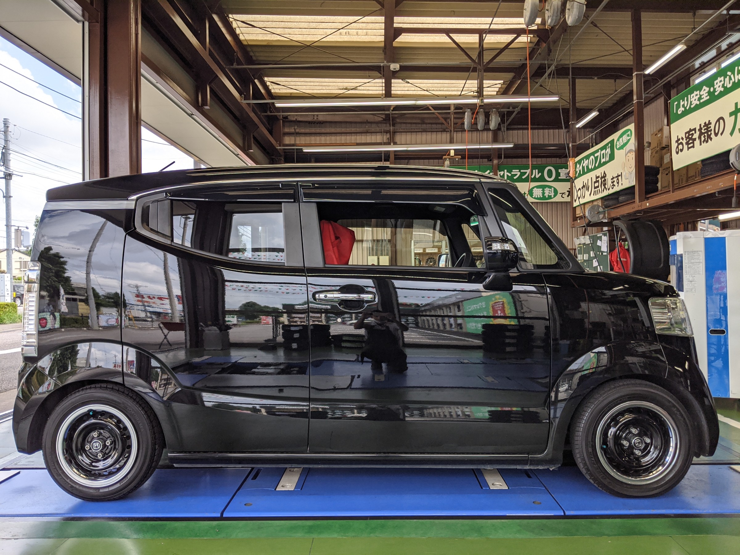 ホンダ・N BOX SLASH・JF1】ローダウンスプリング取付 | 店舗おススメ