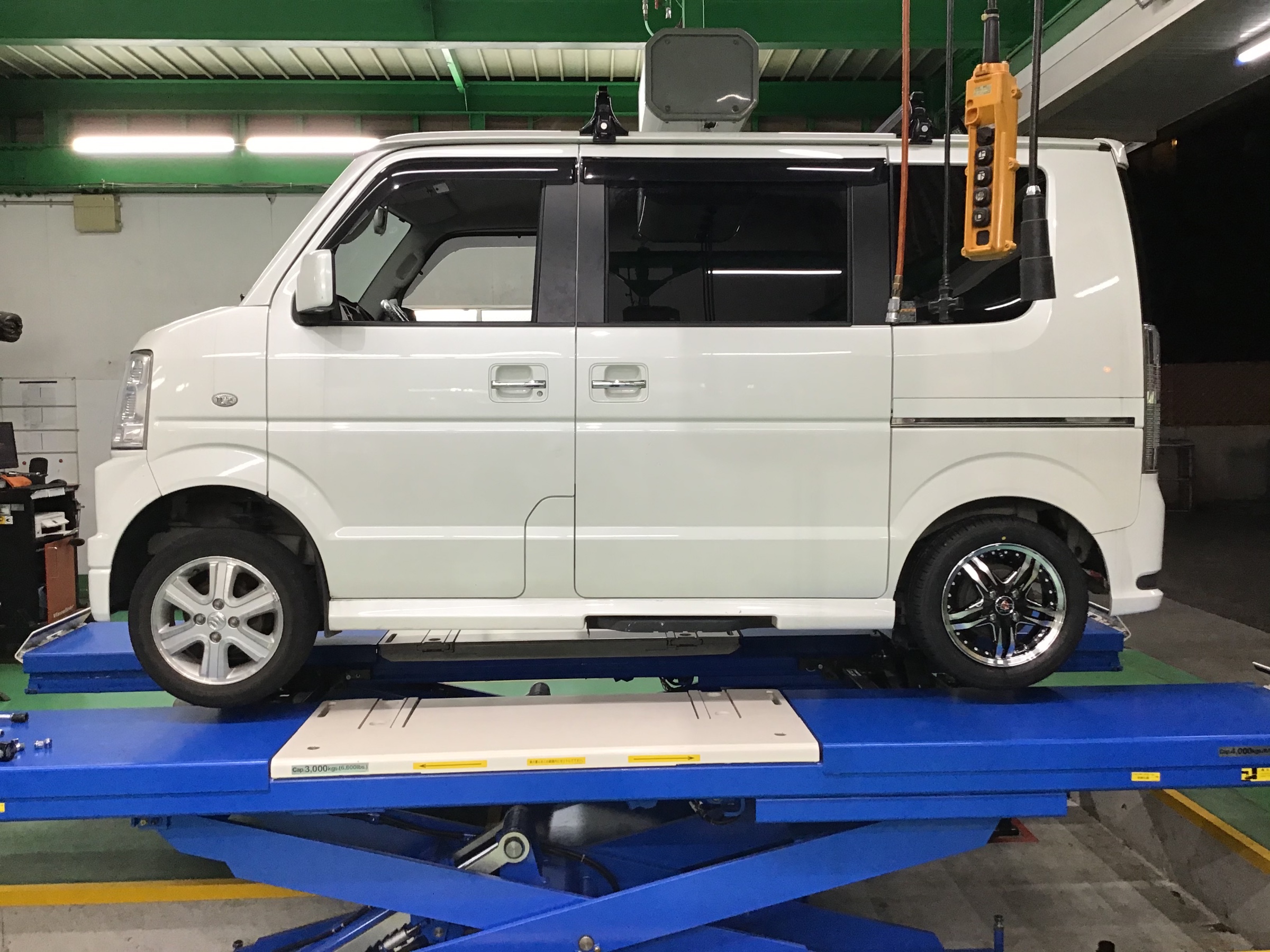 スズキ・エブリイワゴン(DA64W) タイヤ＋アルミホイールセット