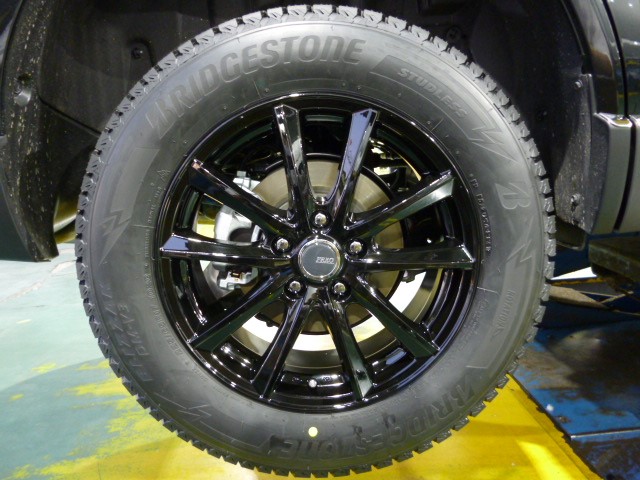 SUVもオマカセください☆ハリアー（80系）スタッドレスタイヤ＆アルミ