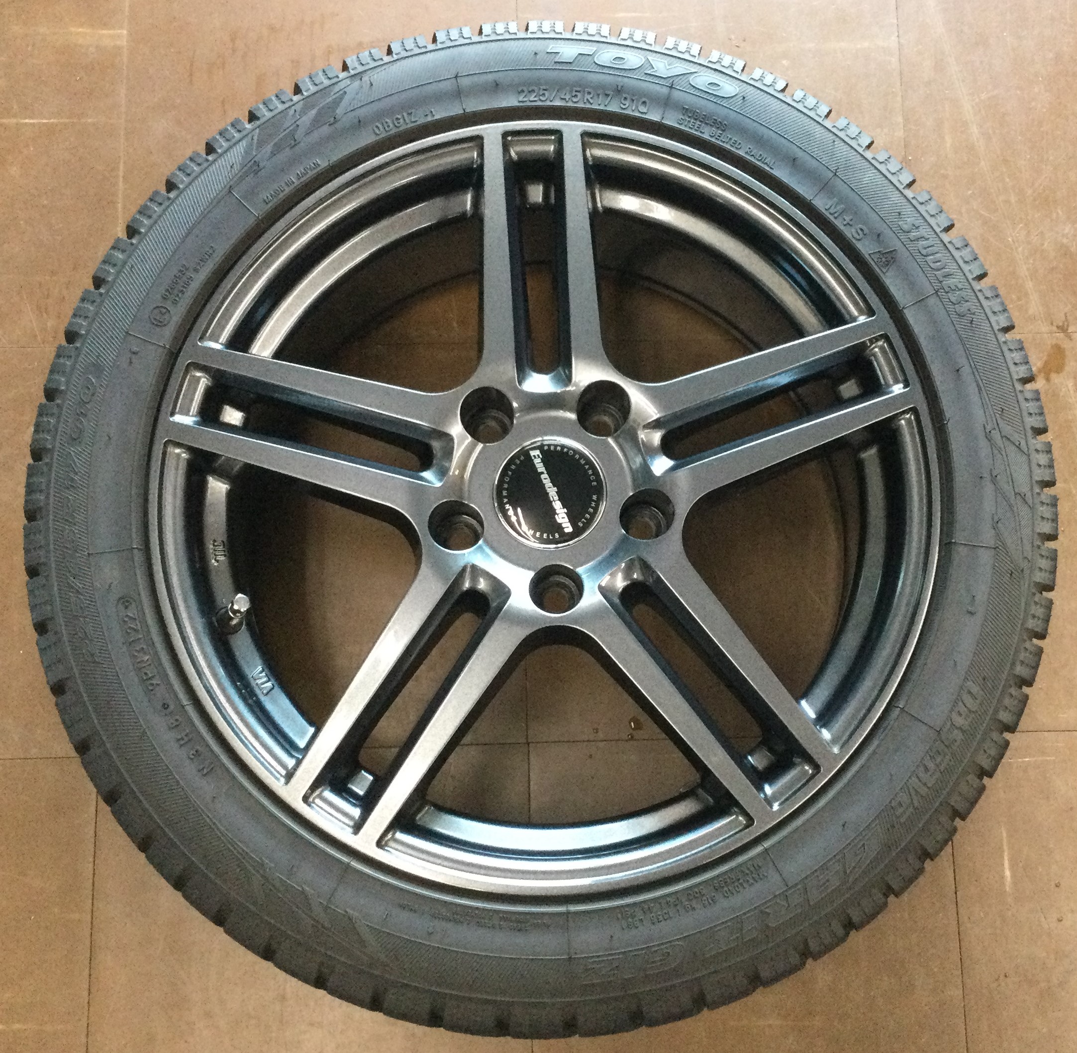 17インチ 中古スタッドレスタイヤ トーヨー オブザーブ ガリット GIZ