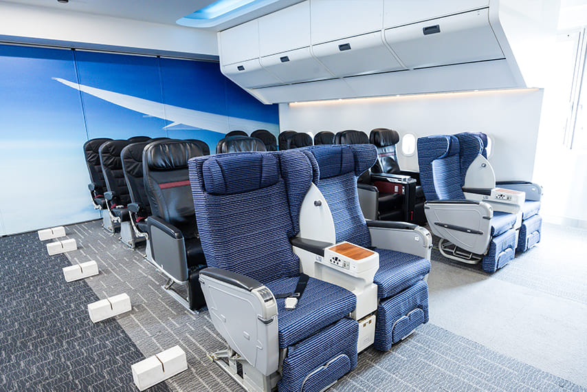 リアルな実習室｜エアライン科｜エアライン・鉄道・ホテル・テーマ