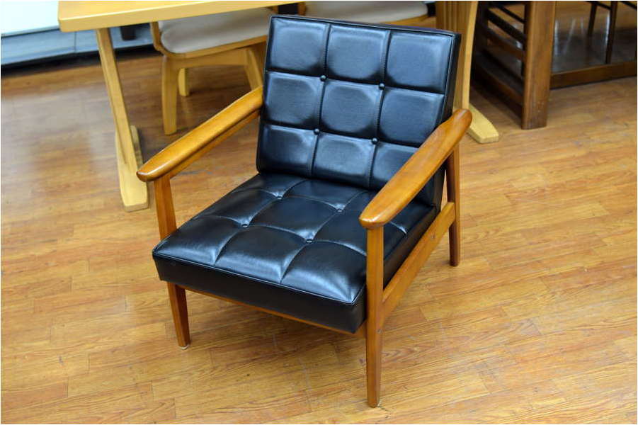 カリモク60の一人掛けソファー(Kチェア1シーター)が買取入荷しました