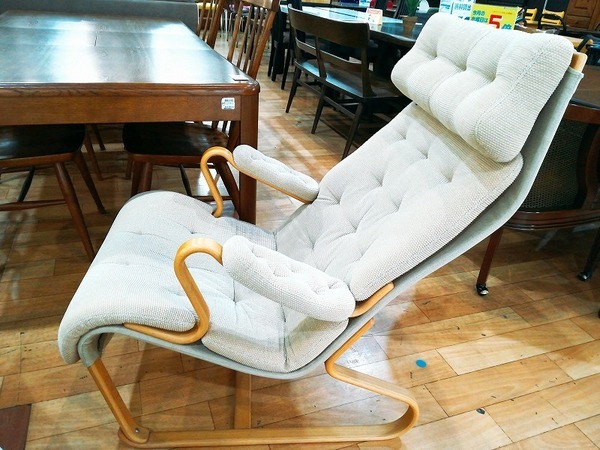 オットマン付！天童木工ブルーノマットソン ハイバックチェアが入荷