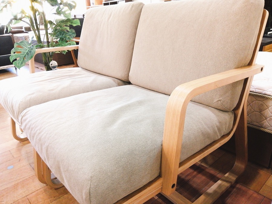 無印の人気シリーズ！リビングでもダイニングでも使えるソファチェア2