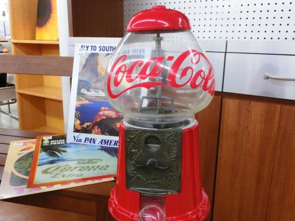 ﾚﾄﾛでﾎﾟｯﾌﾟ！ｺｶ・ｺｰﾗｶﾞﾑﾎﾞｰﾙﾏｼｰﾝ入荷です！！｜2016年03月08日