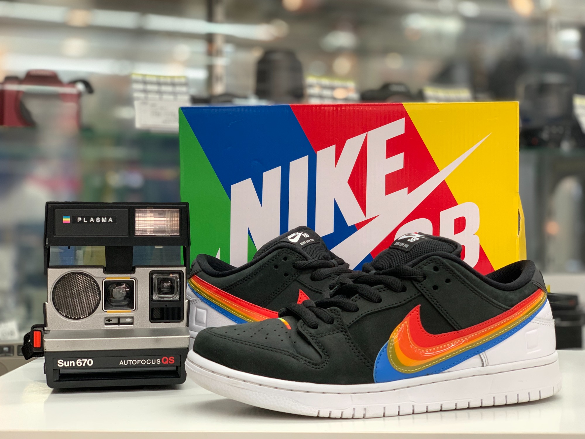 有名インスタントカメラメーカーコラボ！NIKE SBからDUNK LOW PRO QS