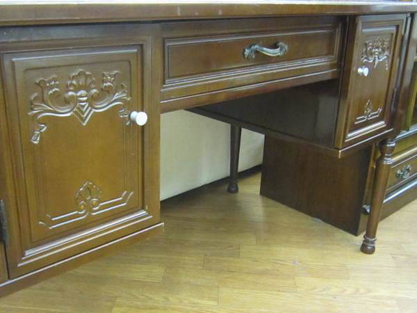 国会議事堂使用メーカー！徳田家具の書斎机を買取入荷!!｜2016年03月29