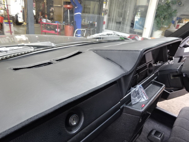 ボルボ 240 ダッシュボードマット作成しました | ボルボ240の整備