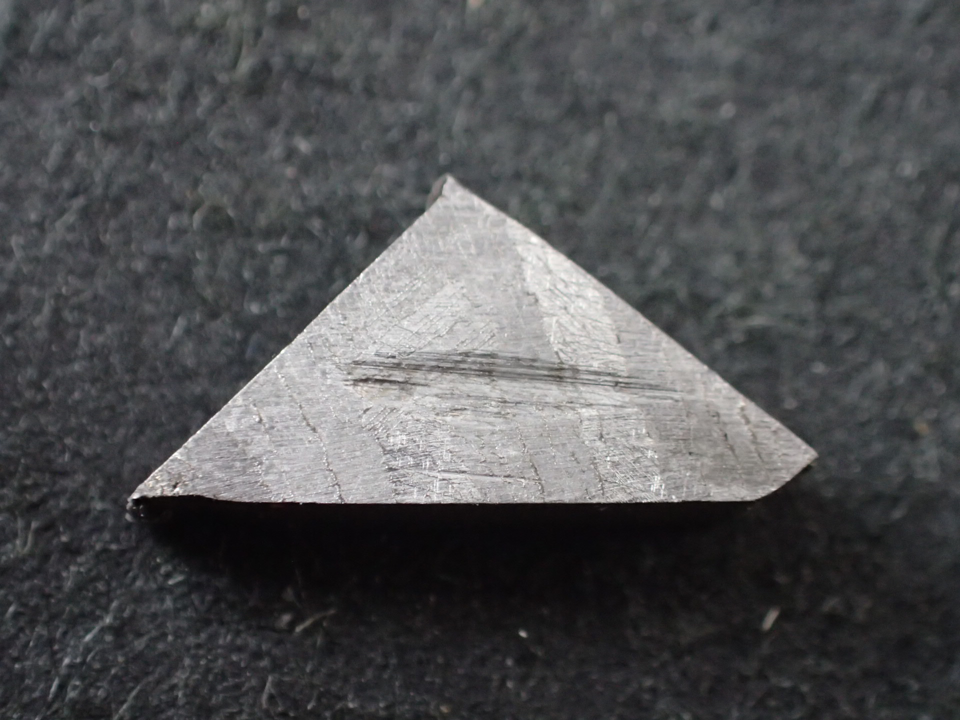 最高品質ギベオン隕石(Gibeon Meteorite) 落下地 ： Great Namaqualand