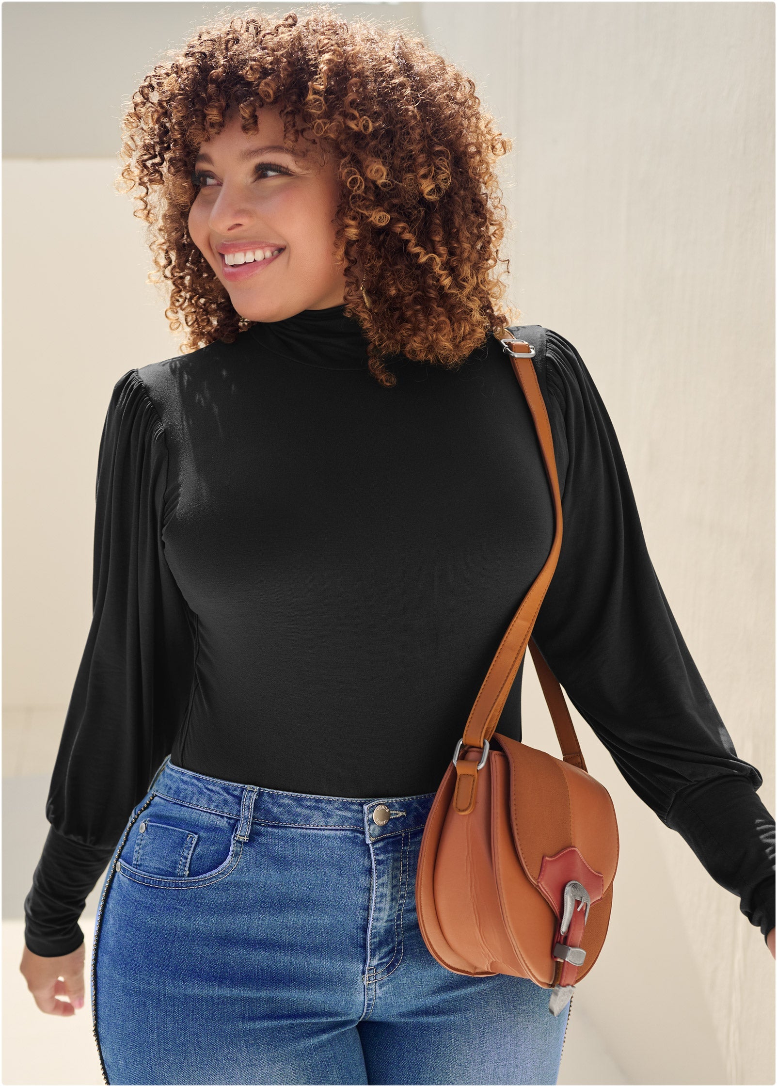 Turtleneck Long Sleeve Top - Black – Venus Fashion
