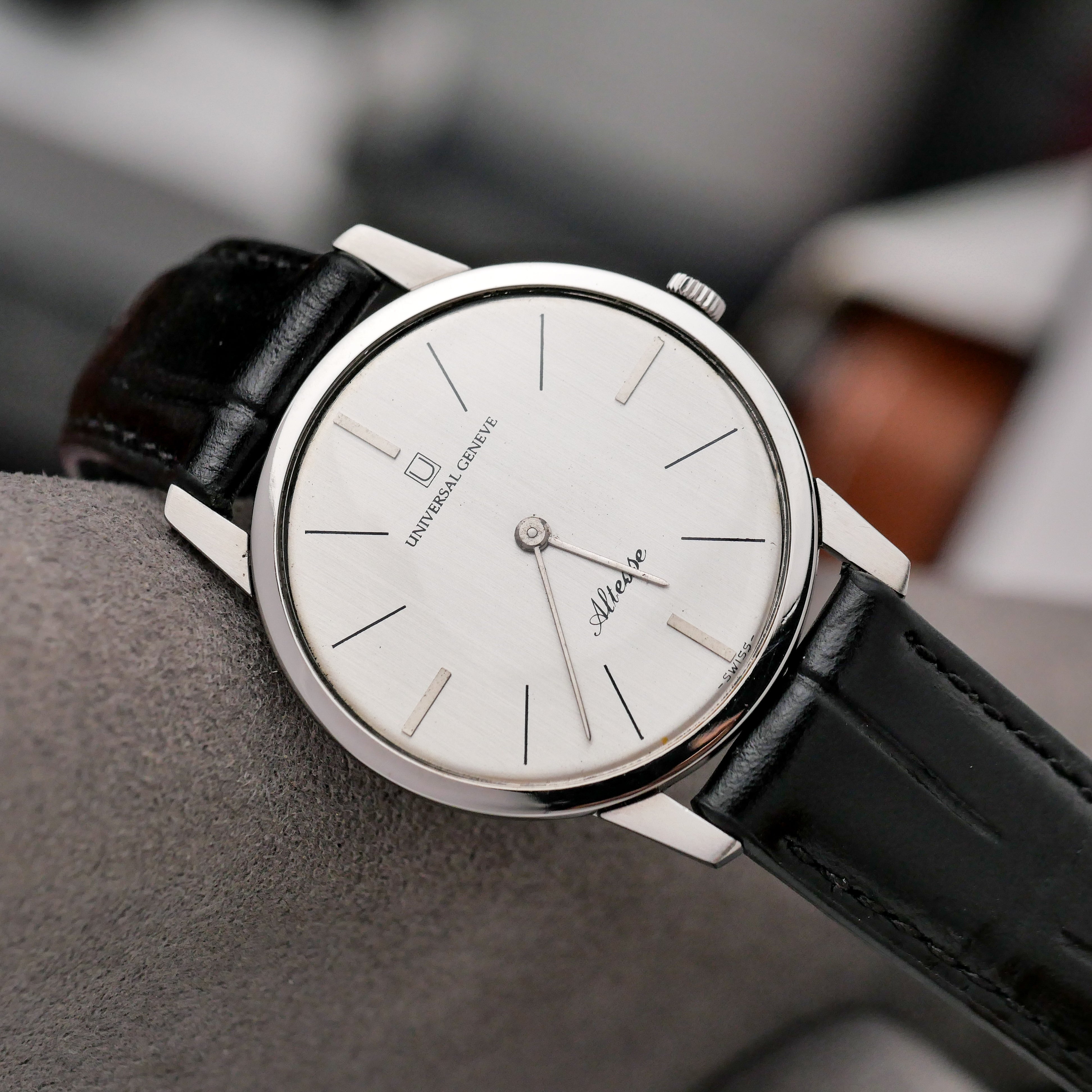 UNIVERSAL GENÈVE ALTESSE REF. 842101 – Zeit Vintage Watch