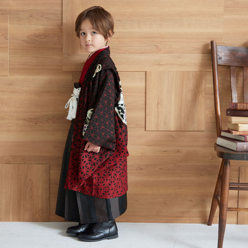 男児袴：BY104 【五歳】黒赤鷹の丸文×チャコール縞(BY130) 七五三男児