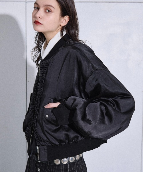 ブルゾン アウター Satin frill short bomber jacket / サテンフリル