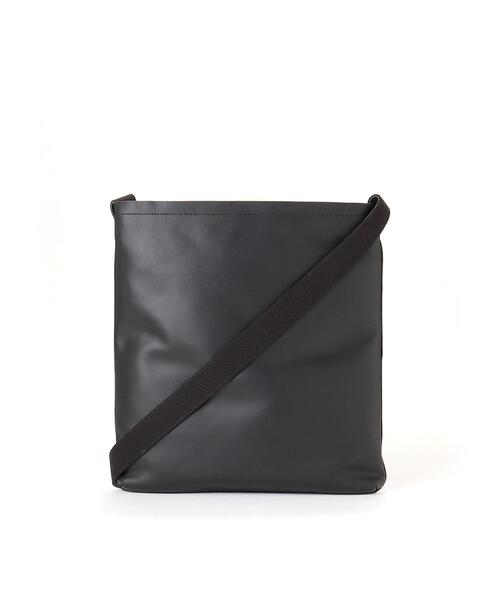 agnes b.（アニエスベー） ショルダーバッグ レザーショルダーバッグ