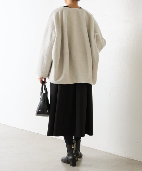 BEARDSLEY（ビアズリー） ノーカラーコート コート 後ろぷっくりウール