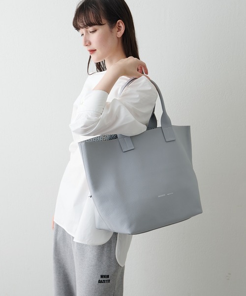 IACUCCI（イアクッチ） トートバッグ オペラ L CERVO/STAMPA INTERNA