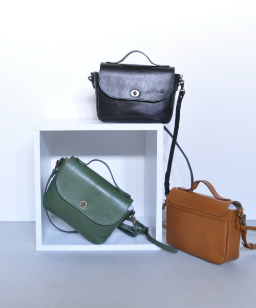 CLEDRAN（クレドラン） ショルダーバッグ バッグ 「本革 アンティーク