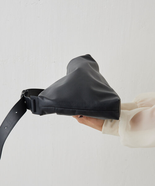 ear PAPILLONNER（イア パピヨネ） ショルダーバッグ バッグ 「本革