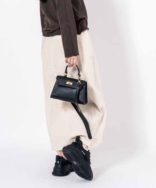 AULENTTI（オウレンティ） ショルダーバッグ バッグ 「AULENTTI