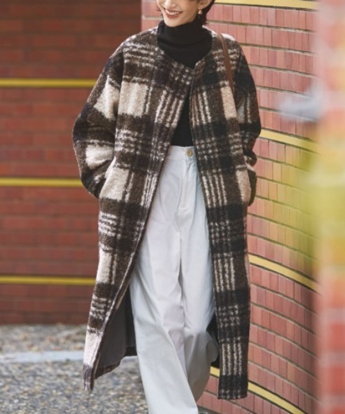 IEDIT（イディット） ノーカラーコート コート チェックが印象的に着