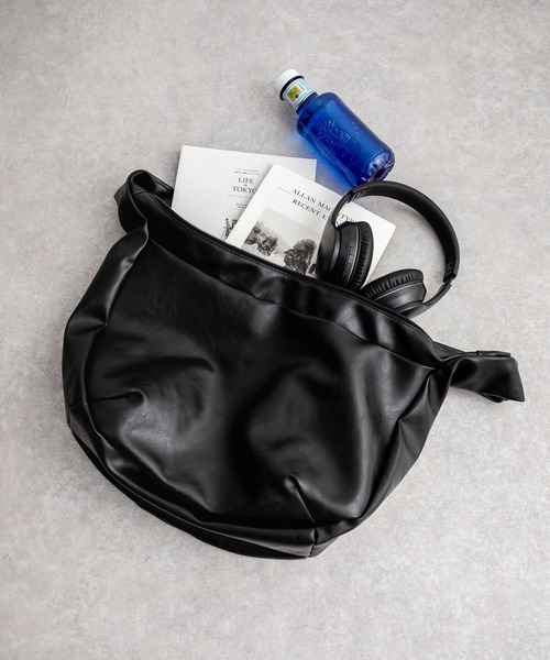 Rocky Monroe（ロッキーモンロー） ショルダーバッグ PUレザー ビッグ