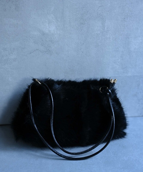 FLANEEK. ショルダーバッグ バッグ ループファーショルダーバッグ