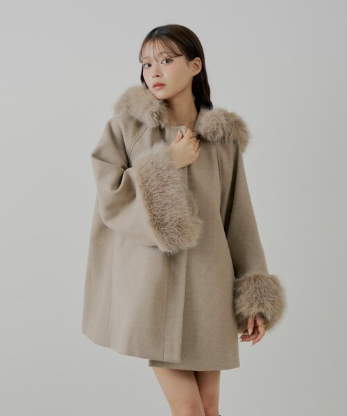 Chico（チコ） ポンチョ 「4色展開」ファー襟ケープコート レディース