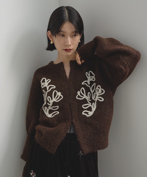 Shelly island（シェリーアイランド） ニット セーター テープ刺繍