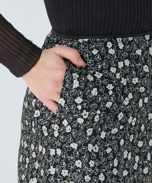 Ballsey（ボールジィ） スカート レジェフラワープリント マーメイド