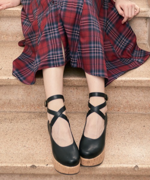 an another angelus（アンアナザーアンジェラス） パンプス クロス