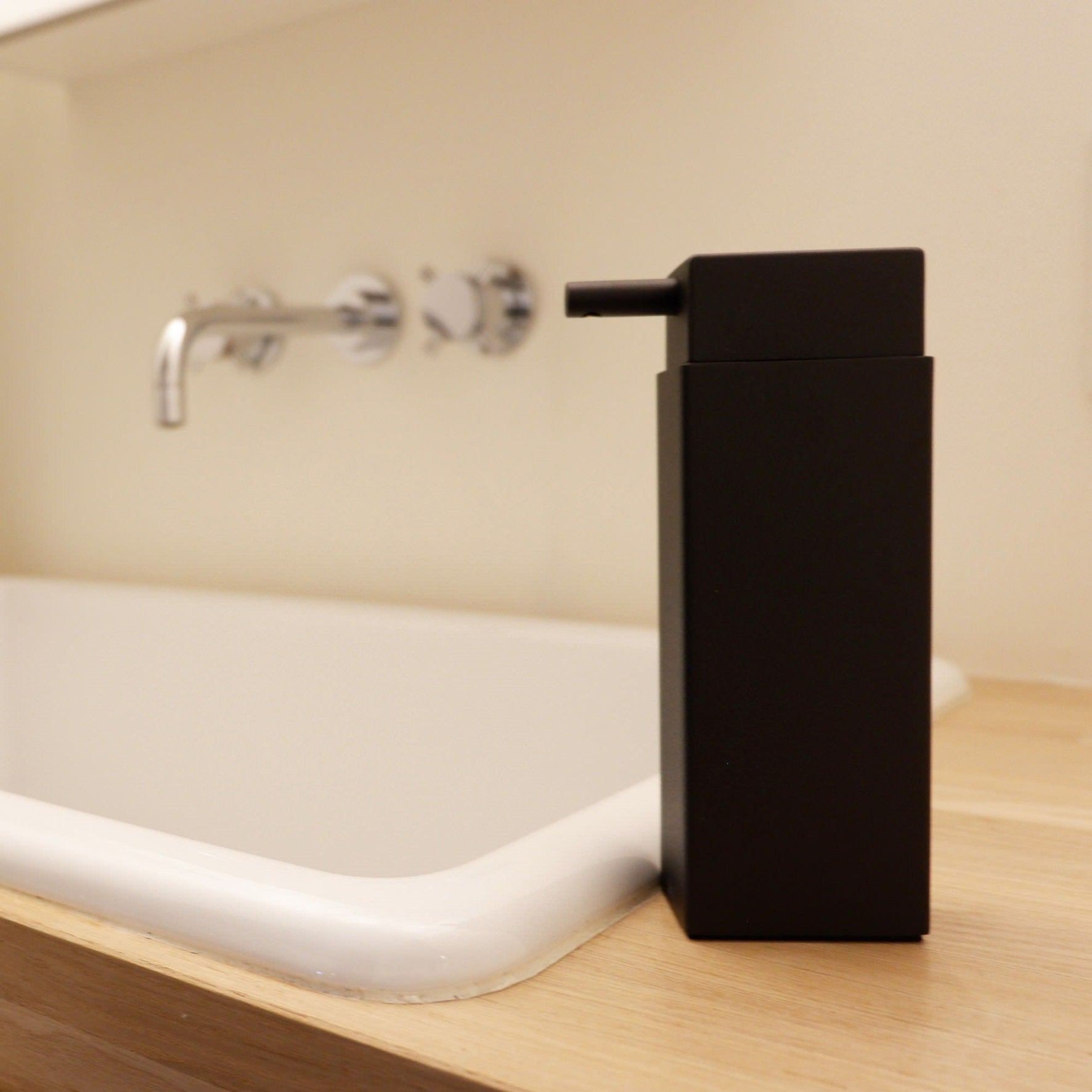 ソープディスペンサー｜40406 LINEA MB 液体用ソープ リキッドソープ