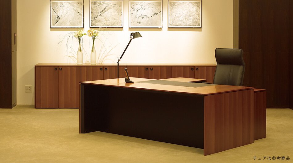 fantoni D8 デスク (エグゼクティブ 役員家具) 幅208cm 奥行104cm の