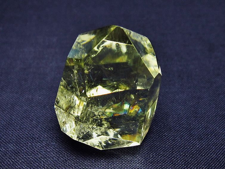 パワーストーン 天然石 虹入り黄水晶(シトリン)原石[T436-2994]