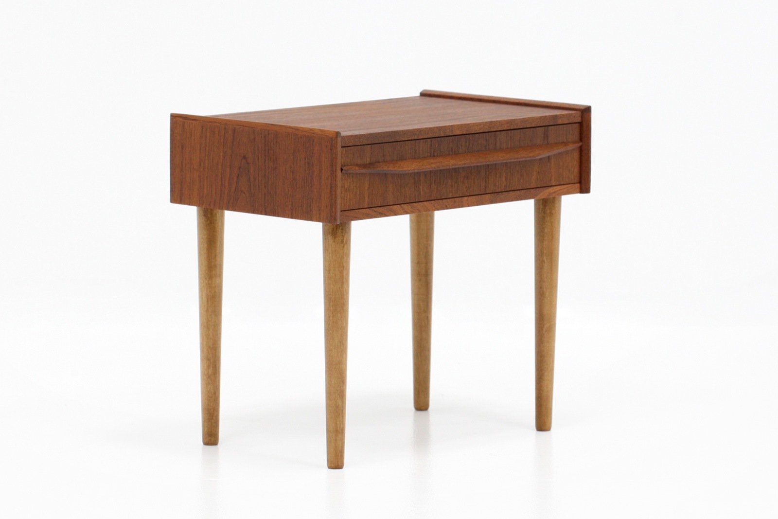 北欧 家具 ナイトテーブル | 北欧家具,チェスト,キャビネット | ibukiya