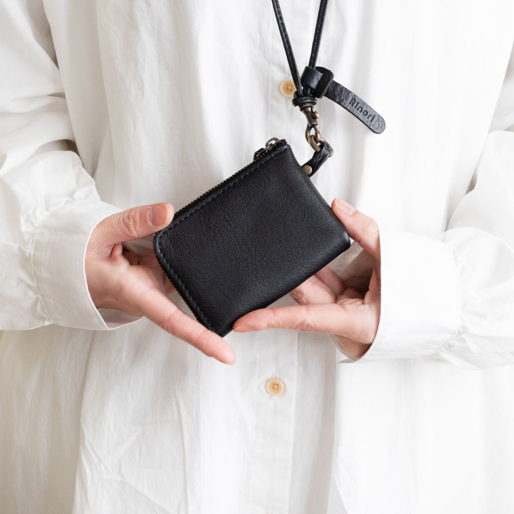 ぶら下げる小さなキーウォレット（キーリング付き） *ストラップ別売