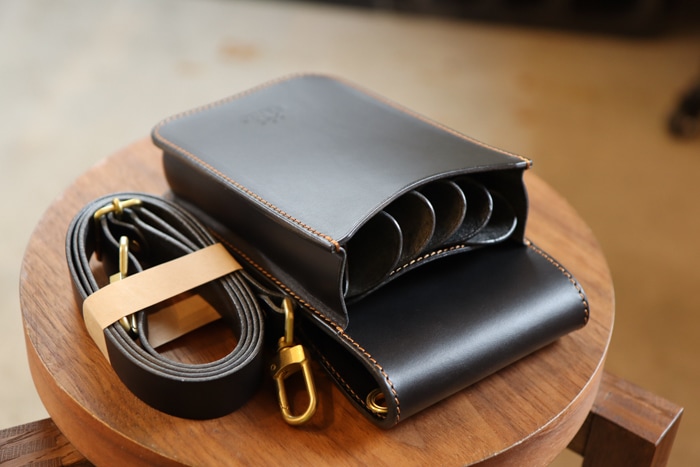 シザーケース本革5丁用 -square- |シザーケース専門店｜美容師向け本革