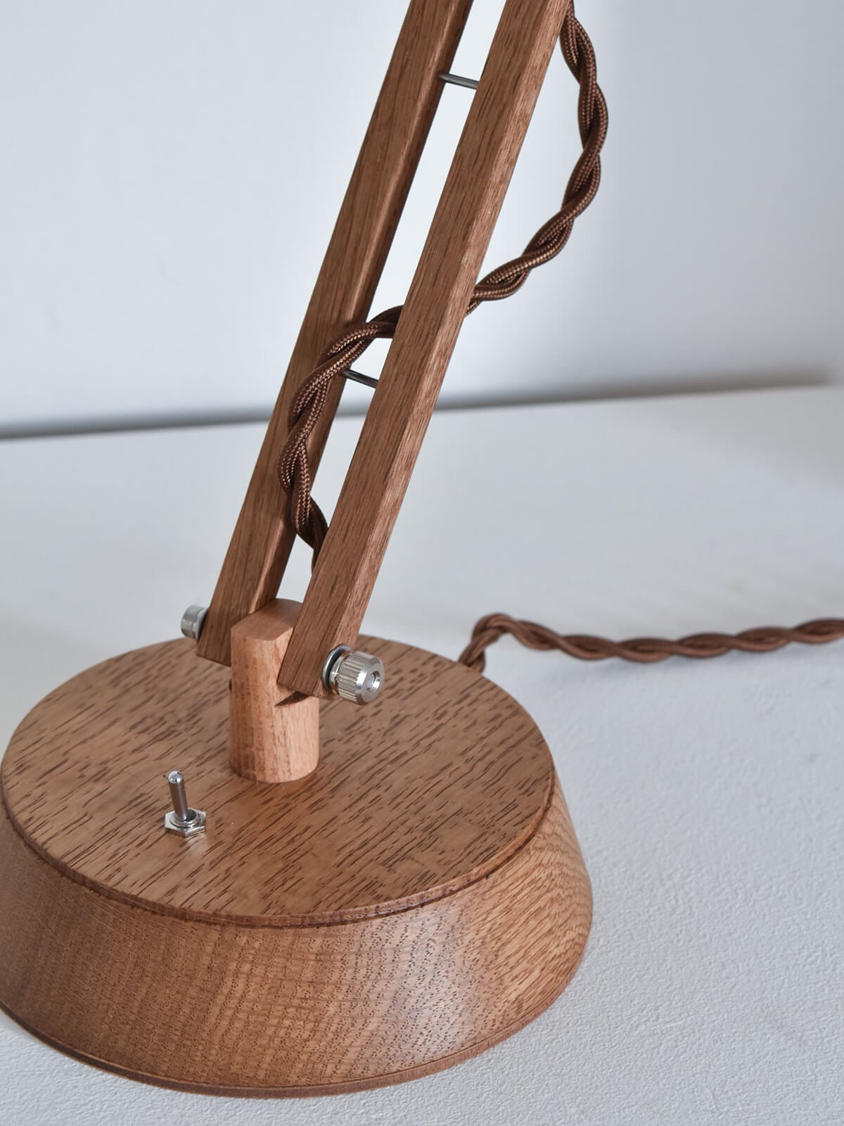 丸台座照明 / chikuni ｜ CATAWARA（カタワラ）