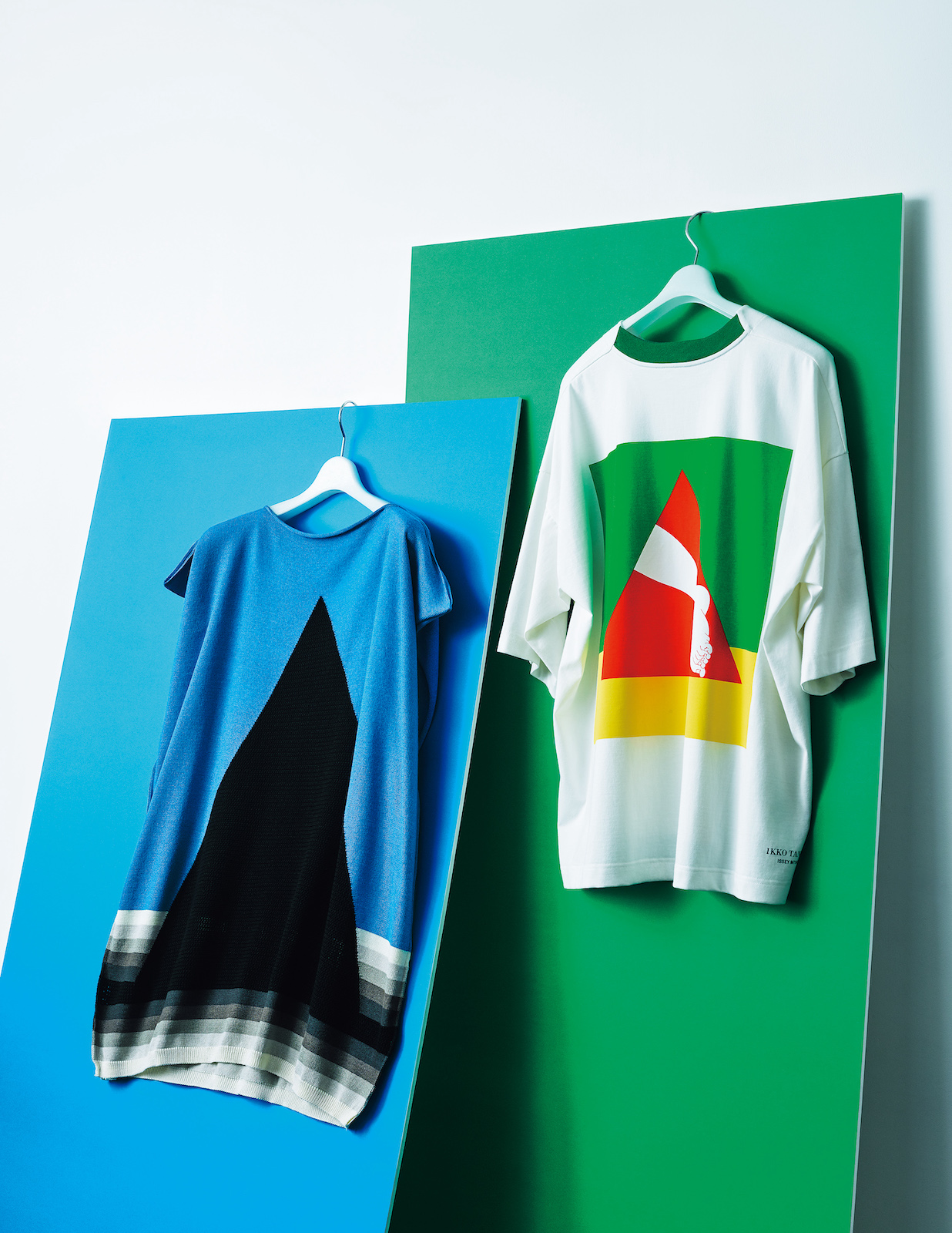 大人の夏着、イッセイ ミヤケのグラフィックTシャツ | GOETHE