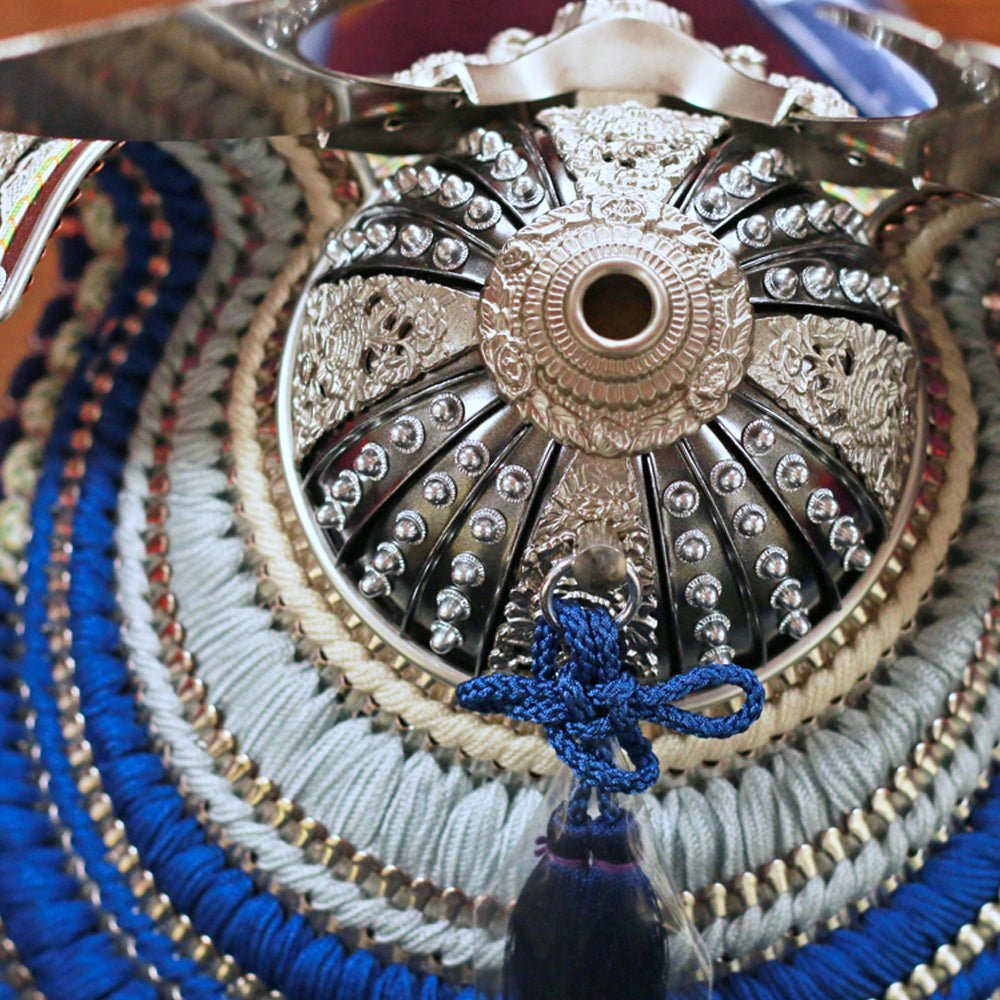 横幅46cm｜13号純プラチナ箔押兜｜ちっちゃい 五月人形 兜 兜飾り