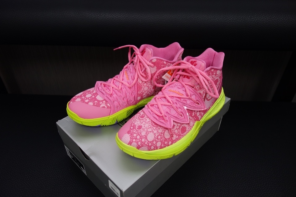 ナイキ カイリー5 パトリックスター: 後藤建設グループのブログ