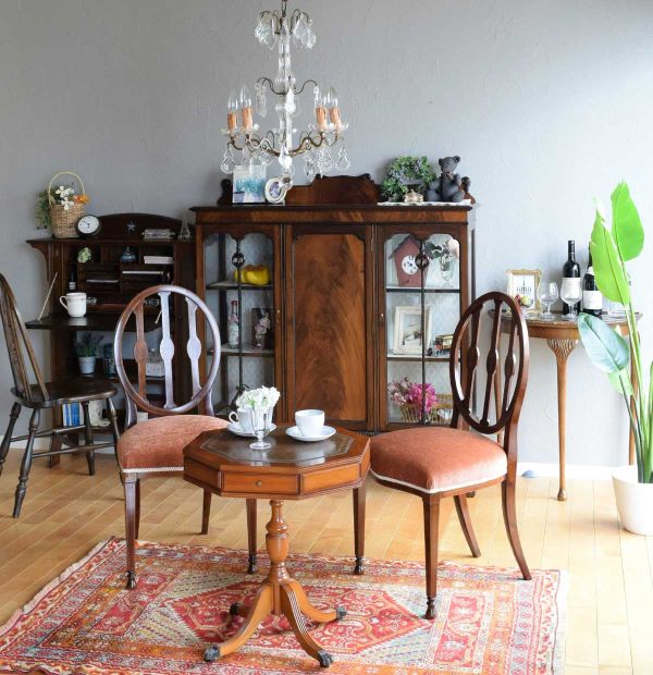 英国の美しいアンティークテーブル、3本脚の半月型コンソールテーブル