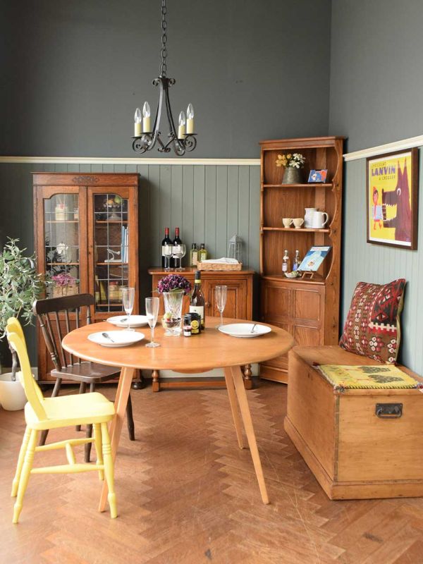 ビンテージの伸長式テーブル、アーコール（ERCOL社）のおしゃれな