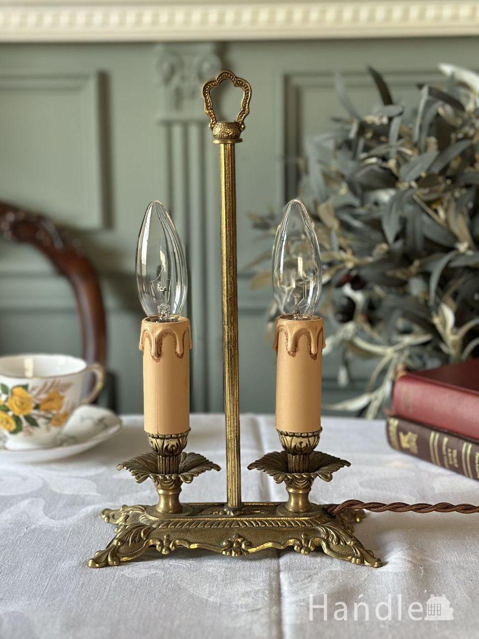 フランスから届いたアンティークの照明器具、おしゃれなテーブルランプ