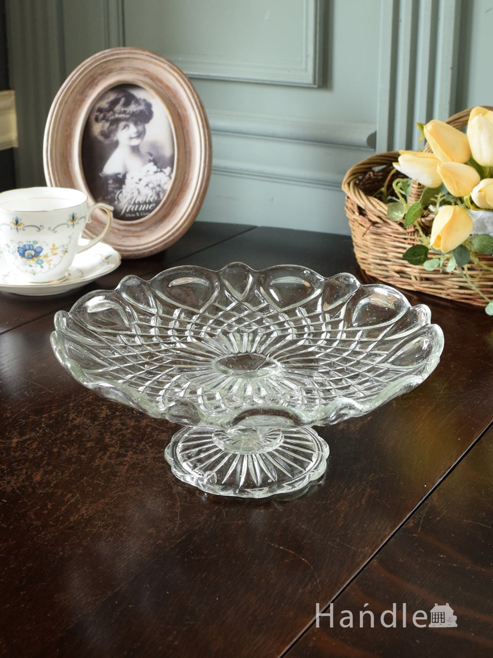 イギリスで見つけたおしゃれなケーキスタンド、英国アンティークの