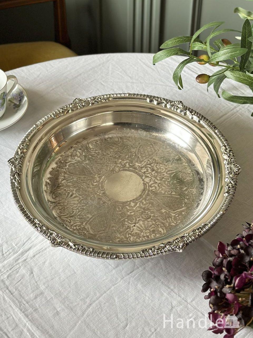 イギリスから届いたアンティークのトレイ、透かし彫りが美しい木製の